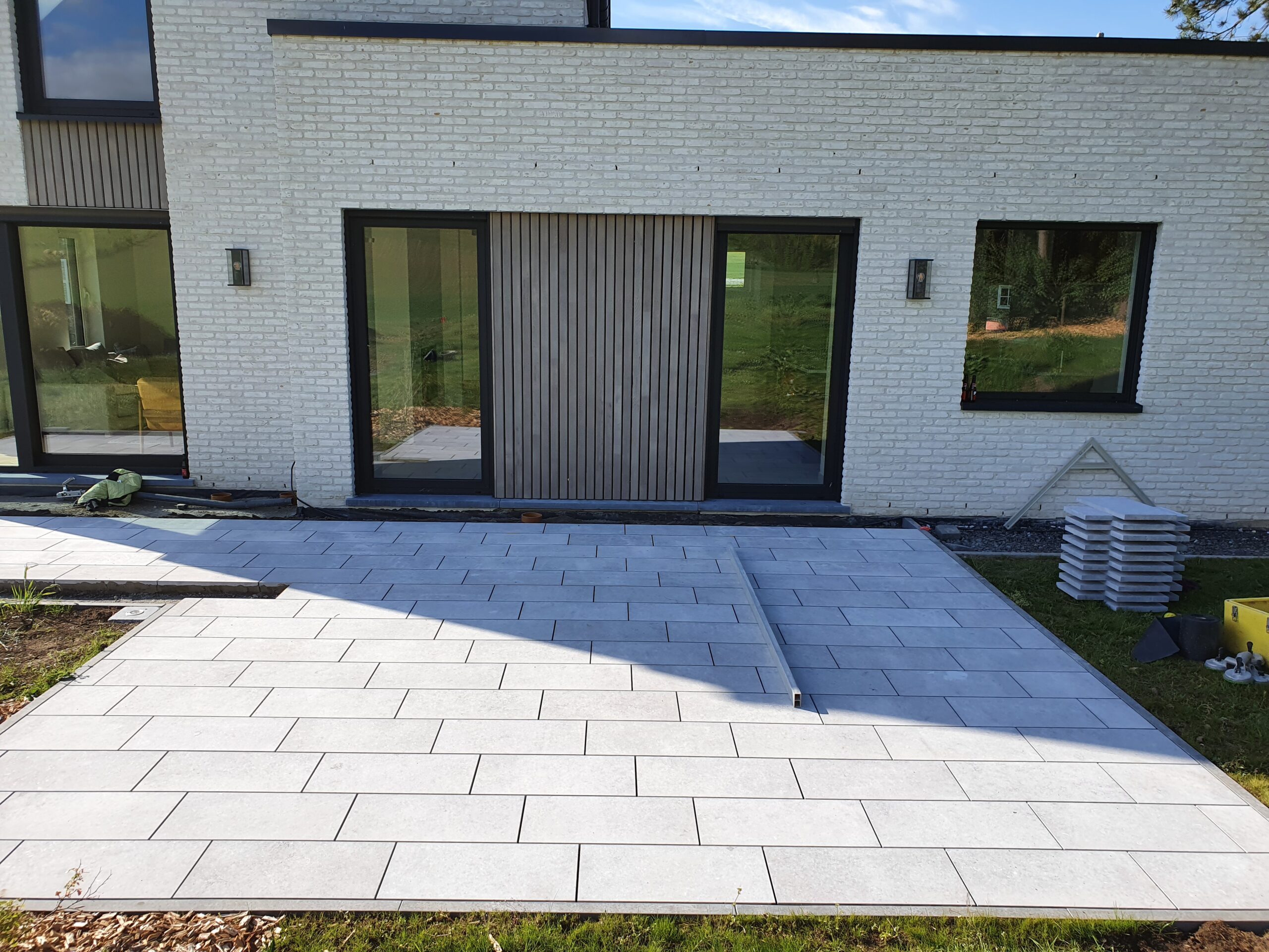 Terrasse en pierre bleue Belge 60x30 ENODESIGN